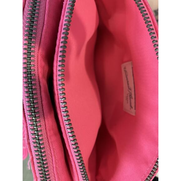 Universal Thread Neon Pink Crossbody Purse NWT - Picture 6 of 11